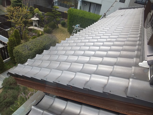 半永久的な耐久度を誇る陶器瓦